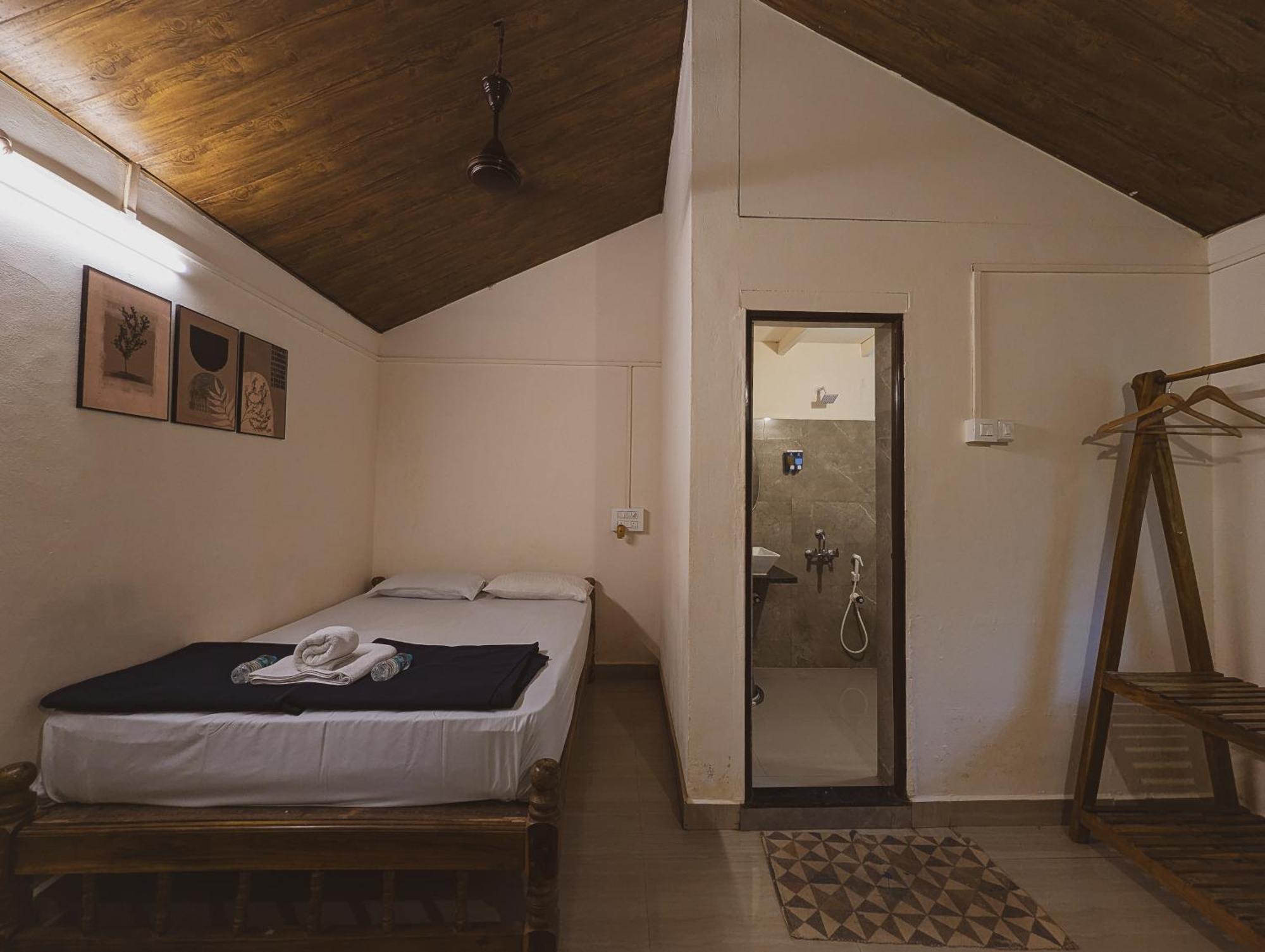 Sunset Cafe Beach Stay Gokarna  Ngoại thất bức ảnh