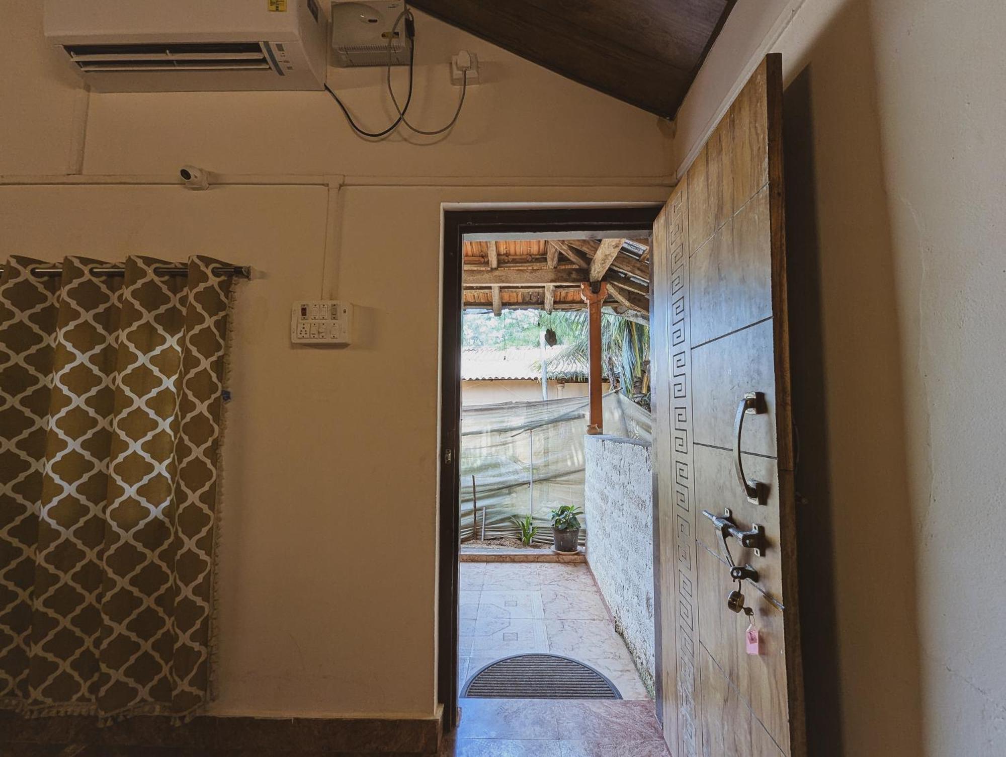 Sunset Cafe Beach Stay Gokarna  Ngoại thất bức ảnh