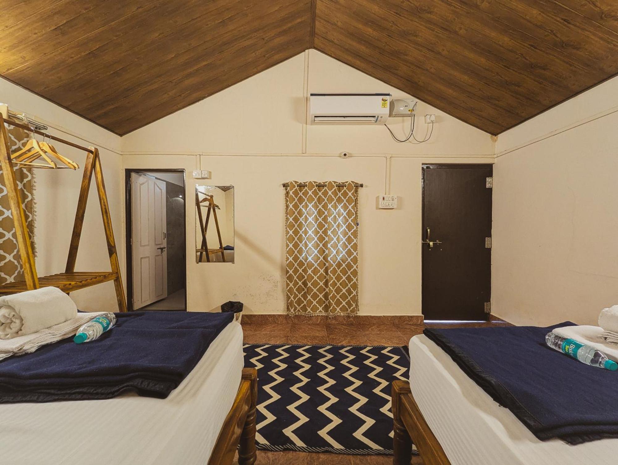 Sunset Cafe Beach Stay Gokarna  Ngoại thất bức ảnh