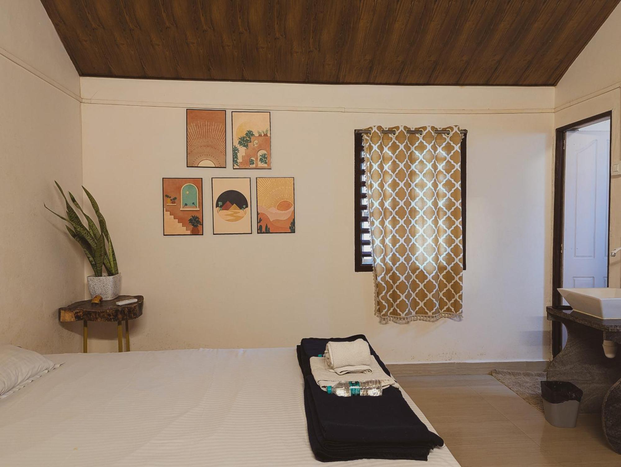 Sunset Cafe Beach Stay Gokarna  Ngoại thất bức ảnh