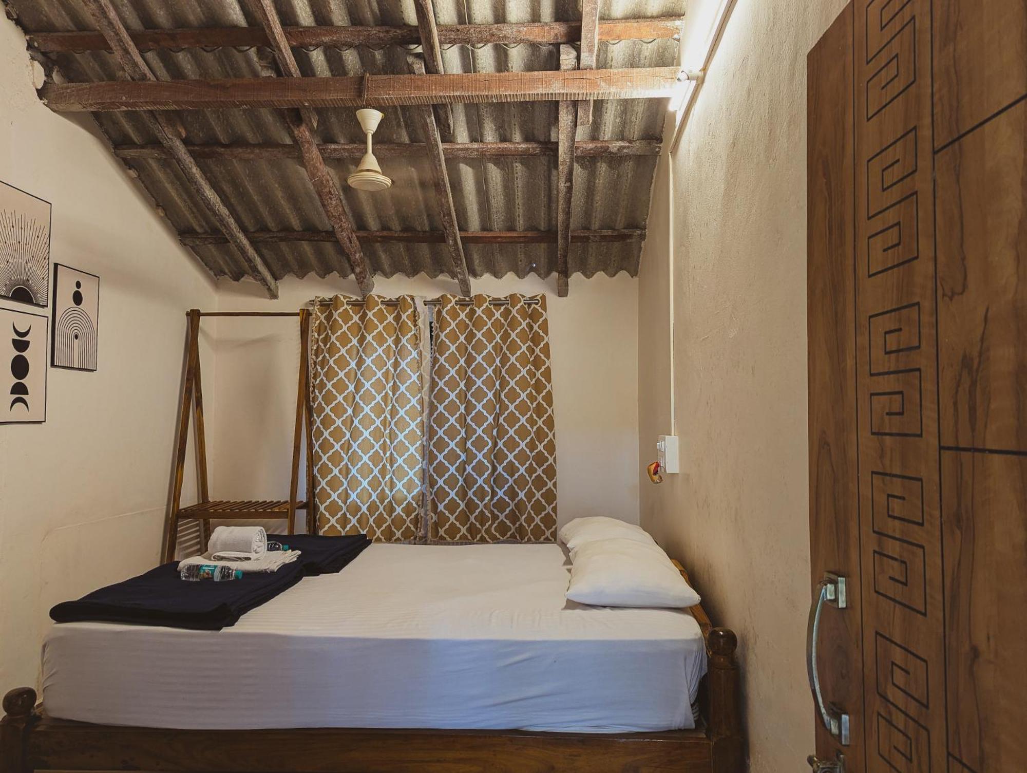 Sunset Cafe Beach Stay Gokarna  Ngoại thất bức ảnh