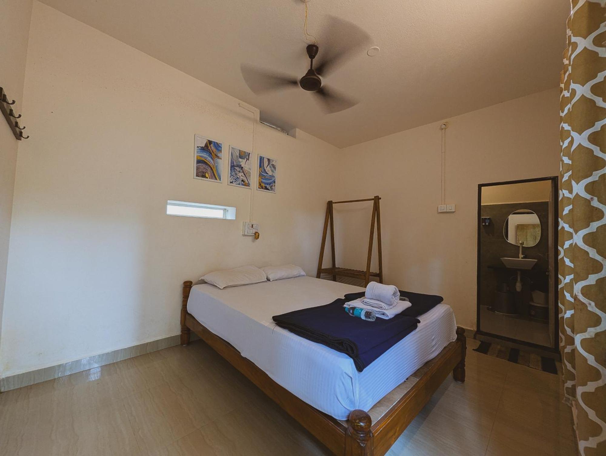 Sunset Cafe Beach Stay Gokarna  Ngoại thất bức ảnh