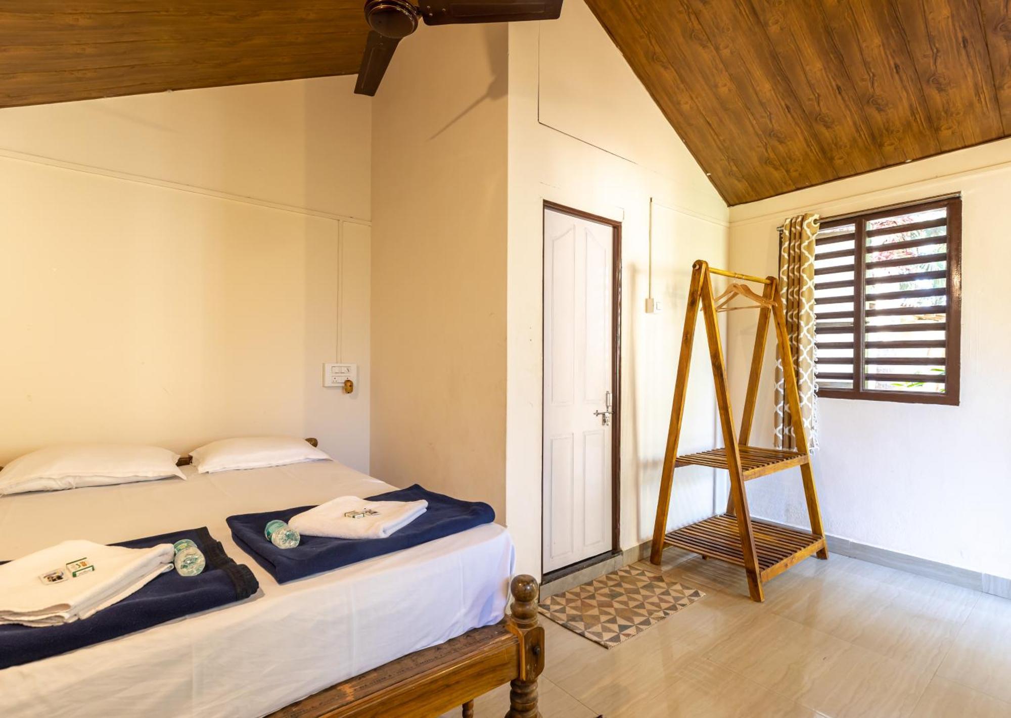 Sunset Cafe Beach Stay Gokarna  Ngoại thất bức ảnh