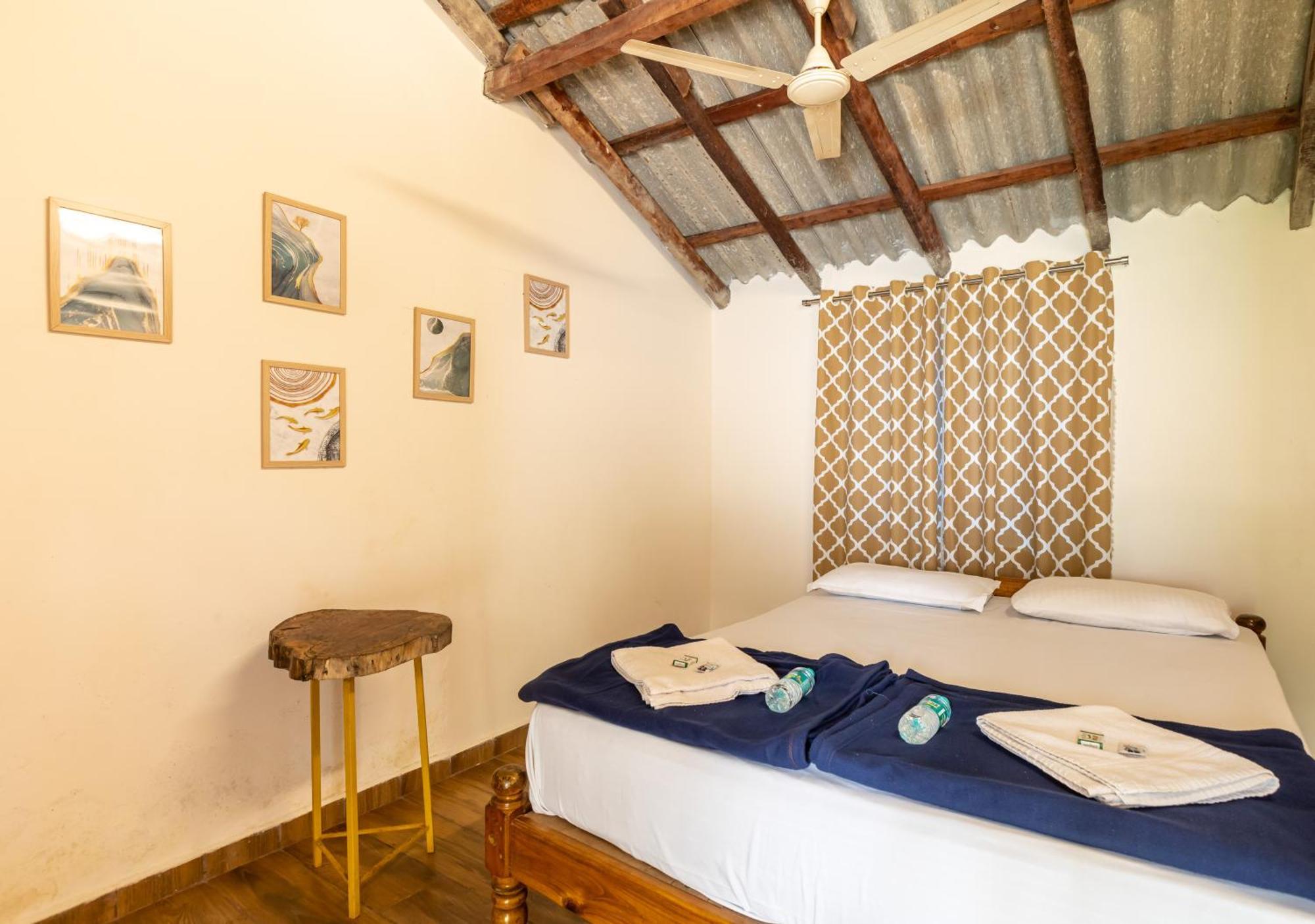 Sunset Cafe Beach Stay Gokarna  Ngoại thất bức ảnh
