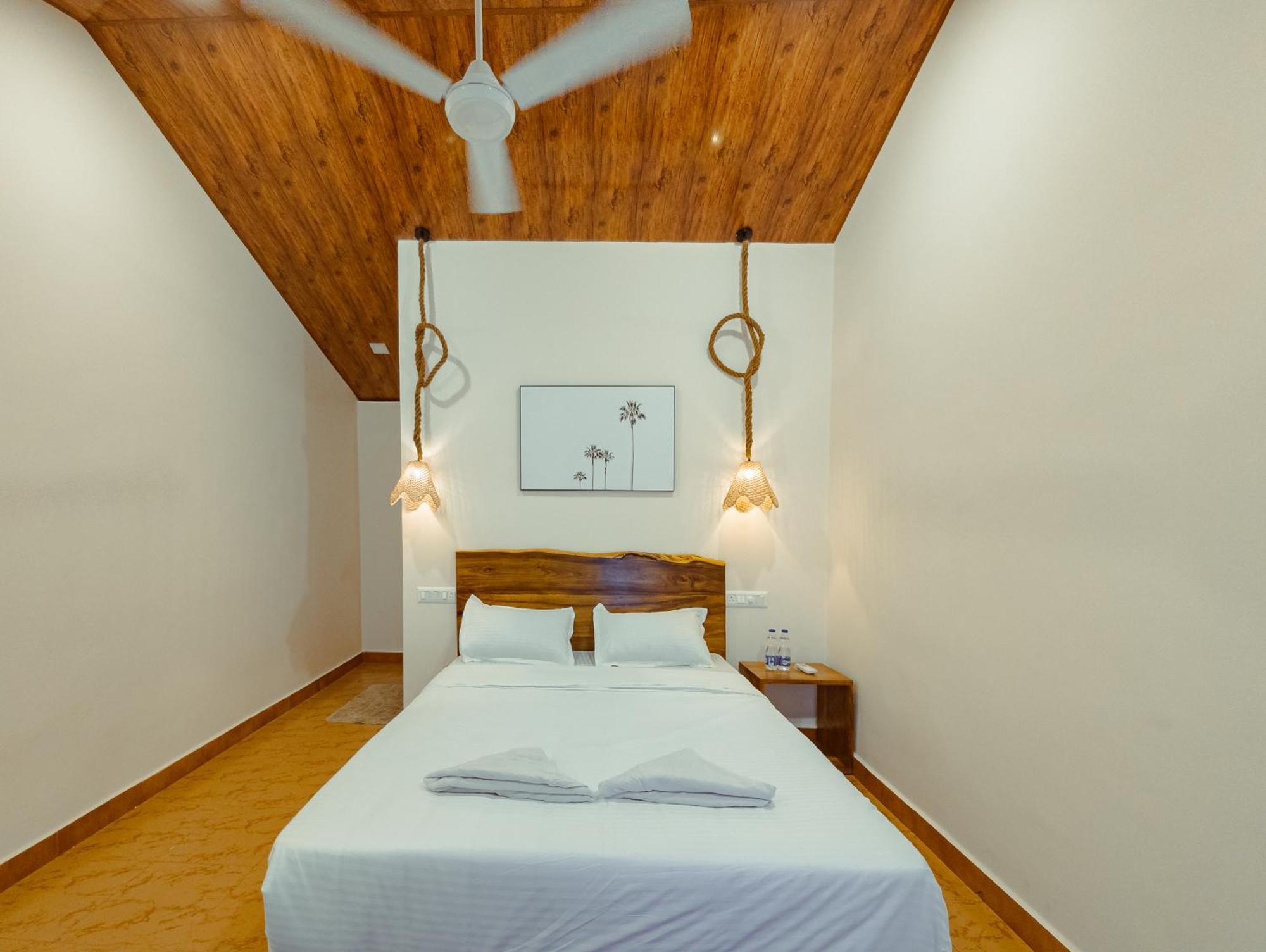 Sunset Cafe Beach Stay Gokarna  Ngoại thất bức ảnh