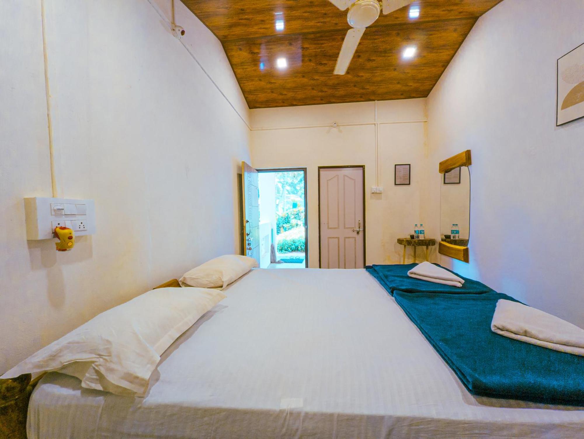 Sunset Cafe Beach Stay Gokarna  Ngoại thất bức ảnh